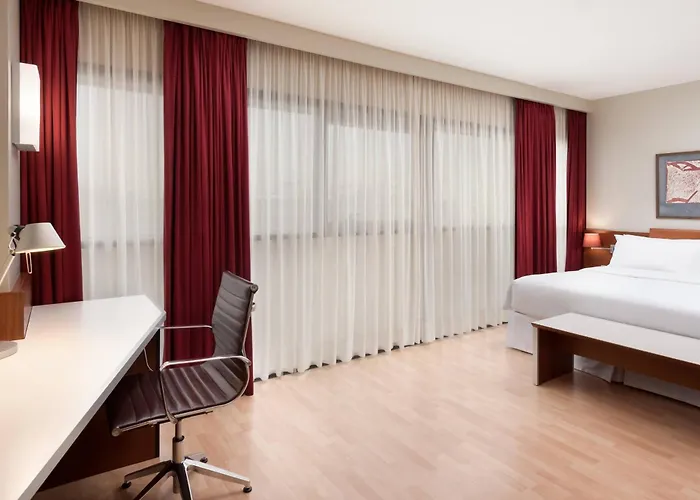 Four Points By Sheraton Diagonal 4*