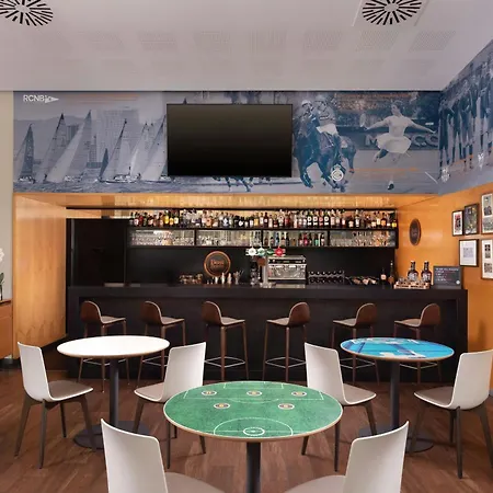 巴塞罗那对角线福朋喜来登酒店 酒店 4*